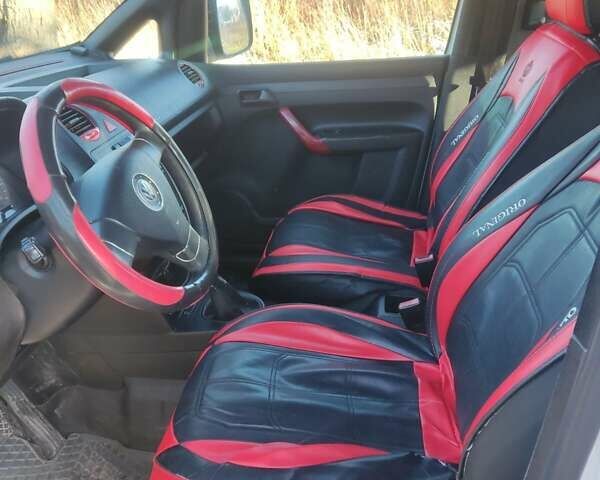 Фольксваген Кадди, объемом двигателя 2 л и пробегом 332 тыс. км за 5999 $, фото 18 на Automoto.ua