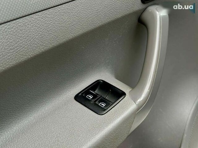 Фольксваген Кадди, объемом двигателя 2 л и пробегом 309 тыс. км за 7800 $, фото 22 на Automoto.ua