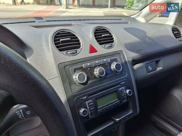 Фольксваген Кадді, об'ємом двигуна 1.6 л та пробігом 234 тис. км за 8300 $, фото 7 на Automoto.ua