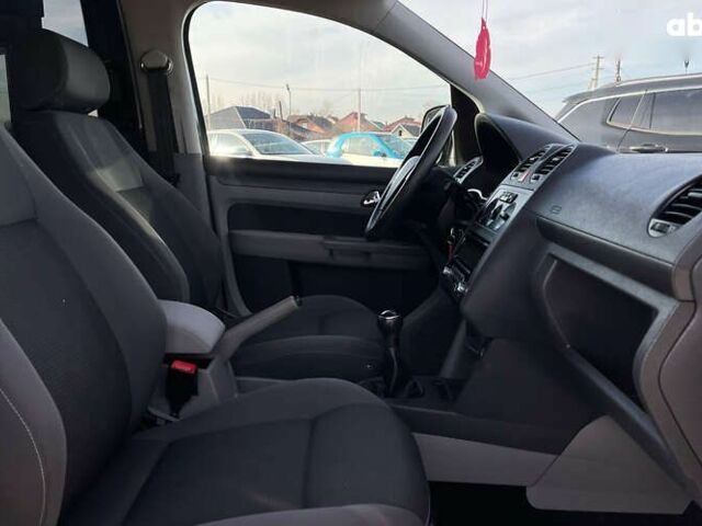 Фольксваген Кадди, объемом двигателя 1.6 л и пробегом 269 тыс. км за 8500 $, фото 17 на Automoto.ua