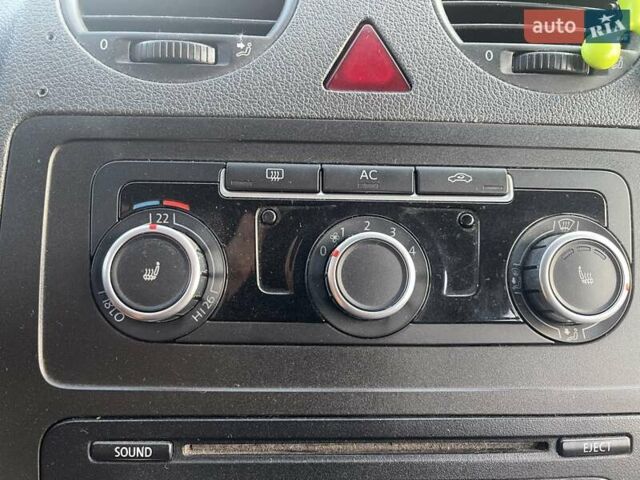 Фольксваген Кадди, объемом двигателя 1.6 л и пробегом 205 тыс. км за 9500 $, фото 22 на Automoto.ua