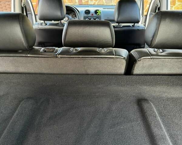 Фольксваген Кадди, объемом двигателя 1.6 л и пробегом 205 тыс. км за 9500 $, фото 6 на Automoto.ua