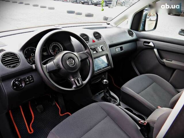 Фольксваген Кадди, объемом двигателя 1.6 л и пробегом 207 тыс. км за 10550 $, фото 5 на Automoto.ua