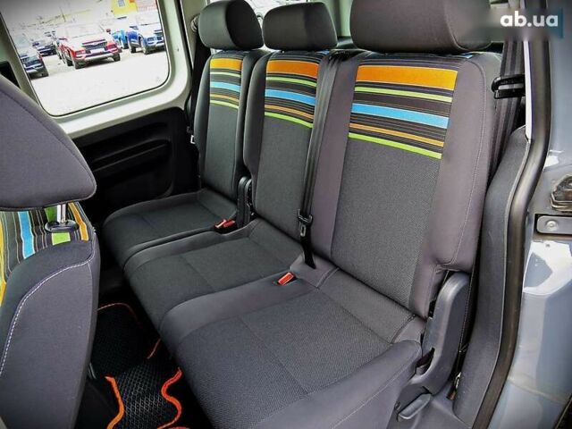 Фольксваген Кадди, объемом двигателя 1.6 л и пробегом 207 тыс. км за 10550 $, фото 12 на Automoto.ua