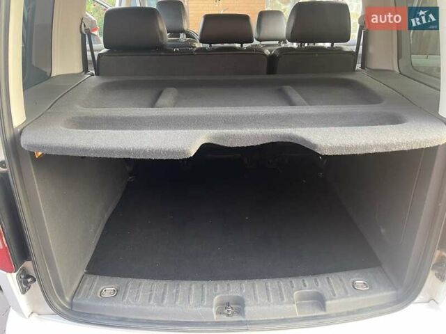 Фольксваген Кадди, объемом двигателя 1.6 л и пробегом 205 тыс. км за 9500 $, фото 19 на Automoto.ua