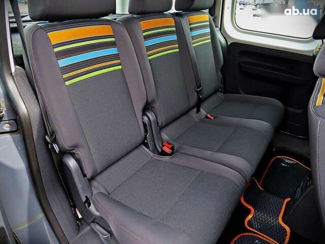 Фольксваген Кадди, объемом двигателя 1.6 л и пробегом 207 тыс. км за 10550 $, фото 14 на Automoto.ua