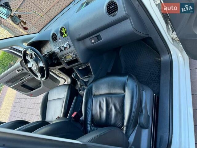 Фольксваген Кадди, объемом двигателя 1.6 л и пробегом 205 тыс. км за 9500 $, фото 4 на Automoto.ua