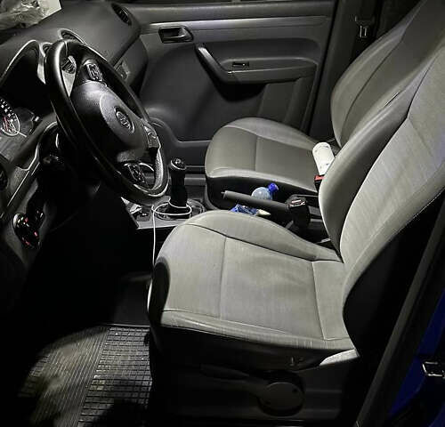 Фольксваген Кадді, об'ємом двигуна 1.6 л та пробігом 194 тис. км за 8500 $, фото 4 на Automoto.ua