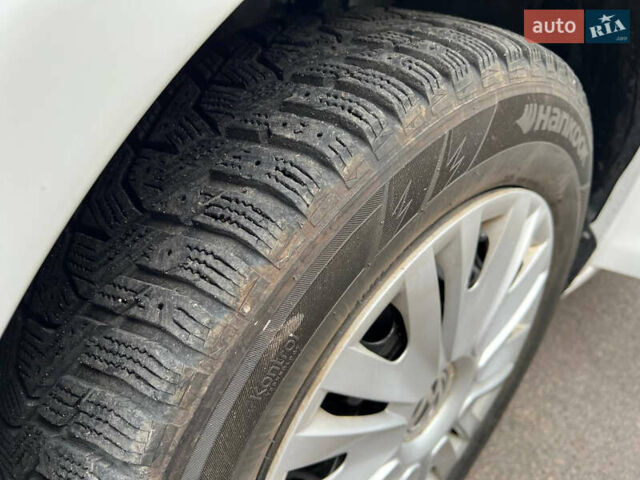 Фольксваген Кадди, объемом двигателя 1.6 л и пробегом 221 тыс. км за 9900 $, фото 6 на Automoto.ua