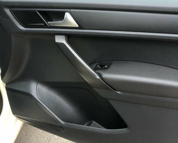 Фольксваген Кадди, объемом двигателя 2 л и пробегом 236 тыс. км за 14600 $, фото 41 на Automoto.ua