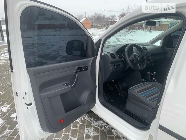 Білий Фольксваген Caddy пасс., об'ємом двигуна 1.2 л та пробігом 180 тис. км за 6900 $, фото 18 на Automoto.ua