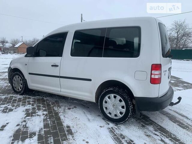 Білий Фольксваген Caddy пасс., об'ємом двигуна 1.2 л та пробігом 180 тис. км за 6900 $, фото 7 на Automoto.ua