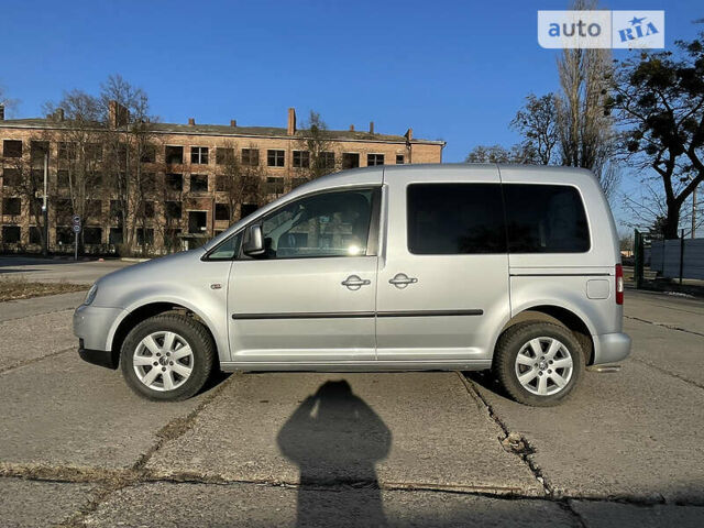 Сірий Фольксваген Caddy пасс., об'ємом двигуна 2 л та пробігом 190 тис. км за 7900 $, фото 15 на Automoto.ua