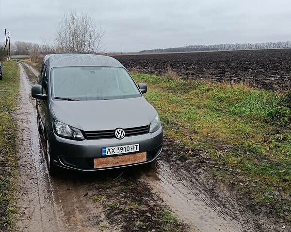 Сірий Фольксваген Caddy пасс., об'ємом двигуна 2 л та пробігом 232 тис. км за 13000 $, фото 8 на Automoto.ua