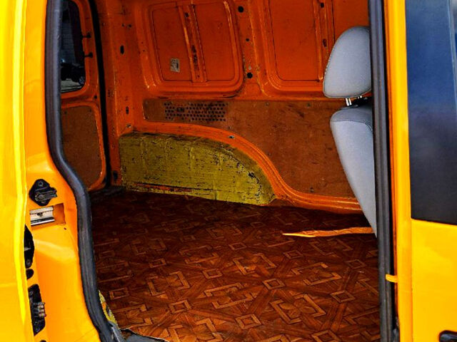 Жовтий Фольксваген Кадді, об'ємом двигуна 2 л та пробігом 360 тис. км за 3500 $, фото 12 на Automoto.ua