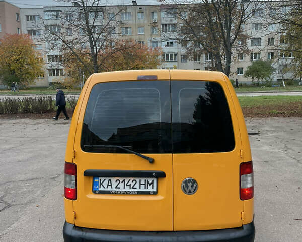 Желтый Фольксваген Кадди, объемом двигателя 1.97 л и пробегом 250 тыс. км за 5000 $, фото 9 на Automoto.ua