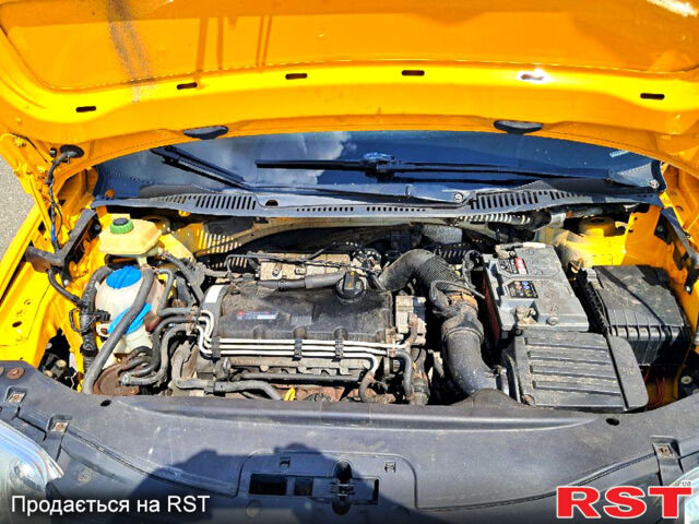 Жовтий Фольксваген Кадді, об'ємом двигуна 2 л та пробігом 360 тис. км за 3500 $, фото 13 на Automoto.ua