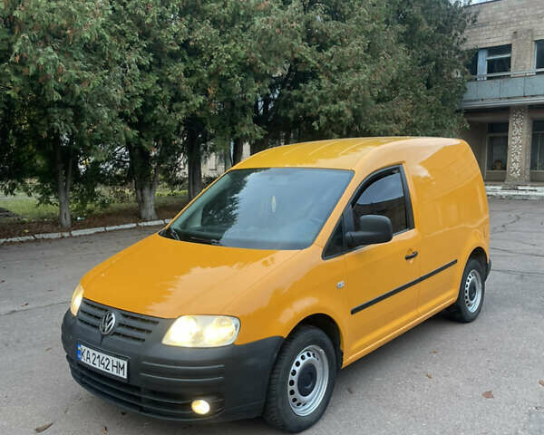 Желтый Фольксваген Кадди, объемом двигателя 1.97 л и пробегом 250 тыс. км за 5000 $, фото 4 на Automoto.ua