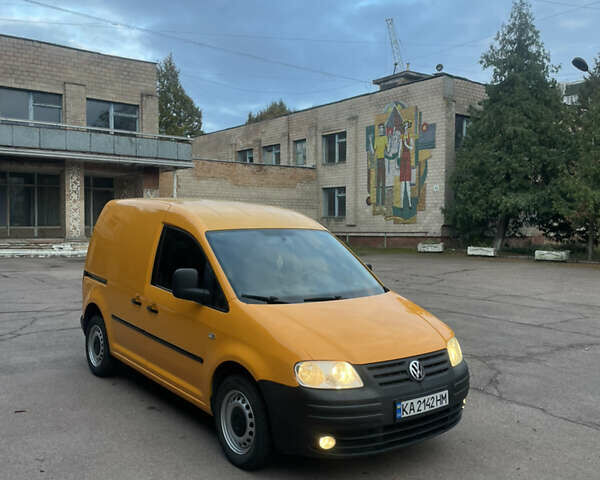 Желтый Фольксваген Кадди, объемом двигателя 1.97 л и пробегом 250 тыс. км за 5000 $, фото 3 на Automoto.ua
