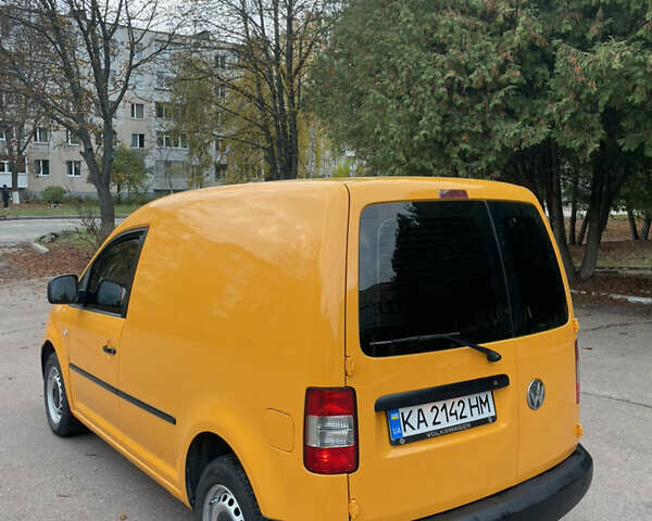 Желтый Фольксваген Кадди, объемом двигателя 1.97 л и пробегом 250 тыс. км за 5000 $, фото 8 на Automoto.ua