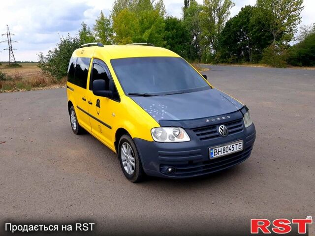 Желтый Фольксваген Кадди, объемом двигателя 2 л и пробегом 300 тыс. км за 4750 $, фото 2 на Automoto.ua