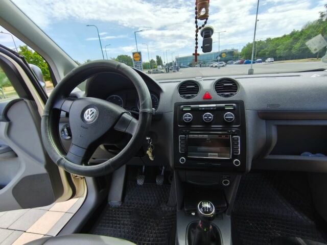 Жовтий Фольксваген Кадді, об'ємом двигуна 1.9 л та пробігом 320 тис. км за 8999 $, фото 5 на Automoto.ua