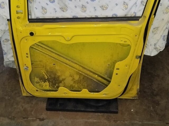 Желтый Фольксваген Кадди, объемом двигателя 0 л и пробегом 2 тыс. км за 95 $, фото 1 на Automoto.ua