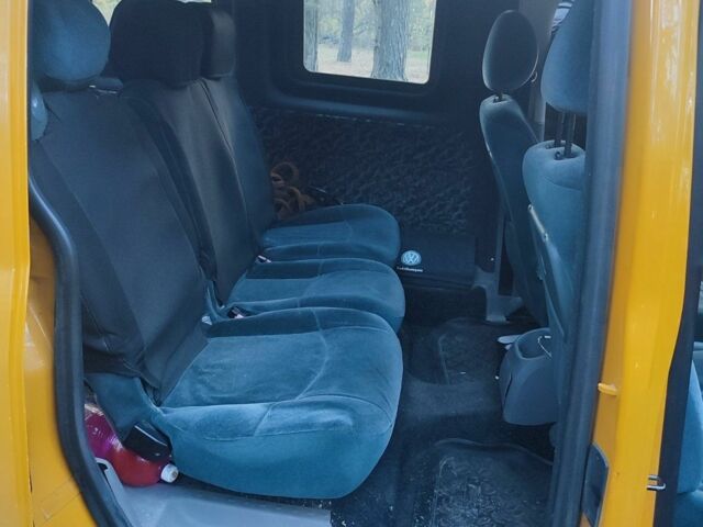 Желтый Фольксваген Кадди, объемом двигателя 2 л и пробегом 315 тыс. км за 4000 $, фото 4 на Automoto.ua