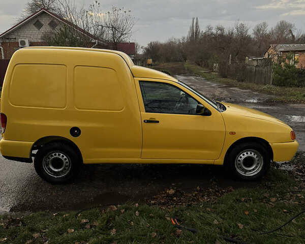 Желтый Фольксваген Кадди, объемом двигателя 1.9 л и пробегом 270 тыс. км за 3200 $, фото 2 на Automoto.ua