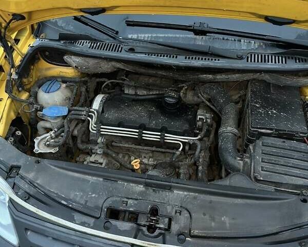 Жовтий Фольксваген Кадді, об'ємом двигуна 1.97 л та пробігом 270 тис. км за 3800 $, фото 8 на Automoto.ua