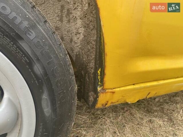 Желтый Фольксваген Кадди, объемом двигателя 2 л и пробегом 350 тыс. км за 2700 $, фото 13 на Automoto.ua