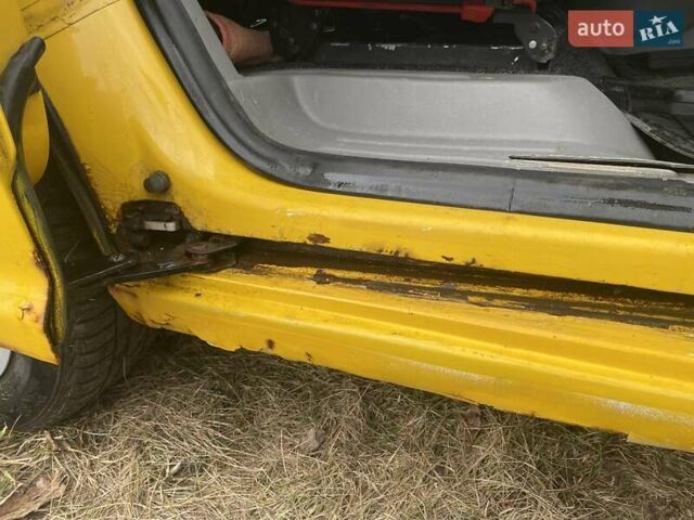 Желтый Фольксваген Кадди, объемом двигателя 2 л и пробегом 350 тыс. км за 2700 $, фото 22 на Automoto.ua
