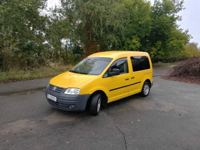 Желтый Фольксваген Кадди, объемом двигателя 2 л и пробегом 295 тыс. км за 4900 $, фото 2 на Automoto.ua