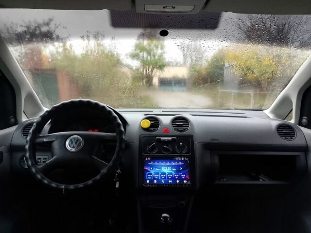 Желтый Фольксваген Кадди, объемом двигателя 2 л и пробегом 295 тыс. км за 4900 $, фото 3 на Automoto.ua