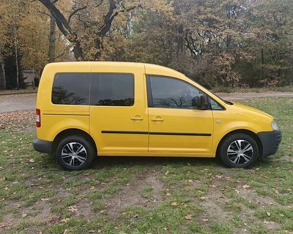 Желтый Фольксваген Кадди, объемом двигателя 1.9 л и пробегом 334 тыс. км за 5000 $, фото 21 на Automoto.ua