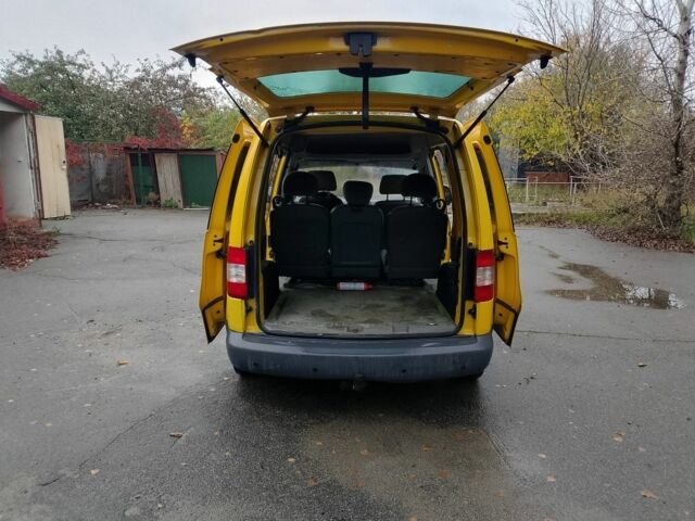 Желтый Фольксваген Кадди, объемом двигателя 2 л и пробегом 295 тыс. км за 4900 $, фото 10 на Automoto.ua