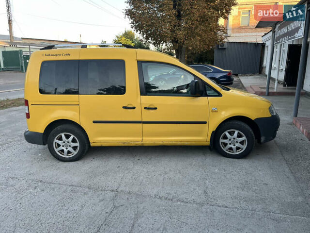 Жовтий Фольксваген Кадді, об'ємом двигуна 2 л та пробігом 213 тис. км за 5400 $, фото 5 на Automoto.ua