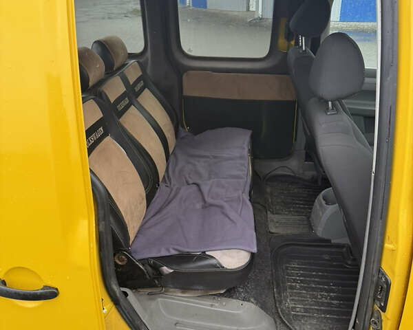 Желтый Фольксваген Кадди, объемом двигателя 2 л и пробегом 331 тыс. км за 4750 $, фото 11 на Automoto.ua