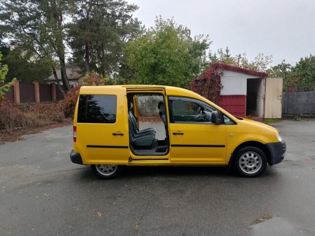 Желтый Фольксваген Кадди, объемом двигателя 2 л и пробегом 295 тыс. км за 4900 $, фото 14 на Automoto.ua