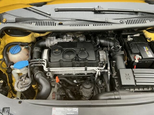 Желтый Фольксваген Кадди, объемом двигателя 1.9 л и пробегом 297 тыс. км за 5250 $, фото 6 на Automoto.ua