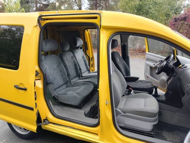 Желтый Фольксваген Кадди, объемом двигателя 2 л и пробегом 295 тыс. км за 4900 $, фото 19 на Automoto.ua