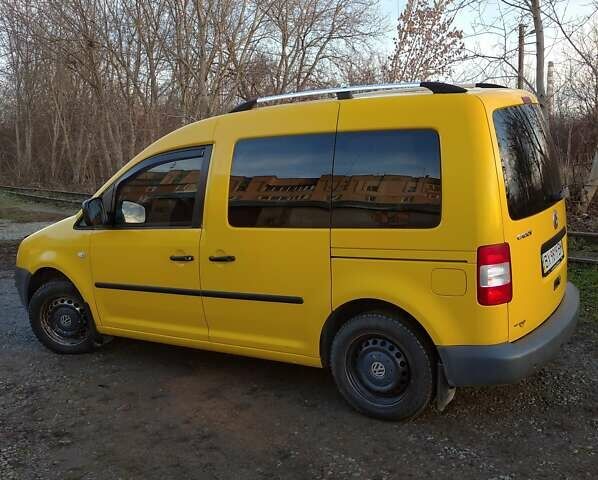 Желтый Фольксваген Кадди, объемом двигателя 2 л и пробегом 148 тыс. км за 6700 $, фото 4 на Automoto.ua