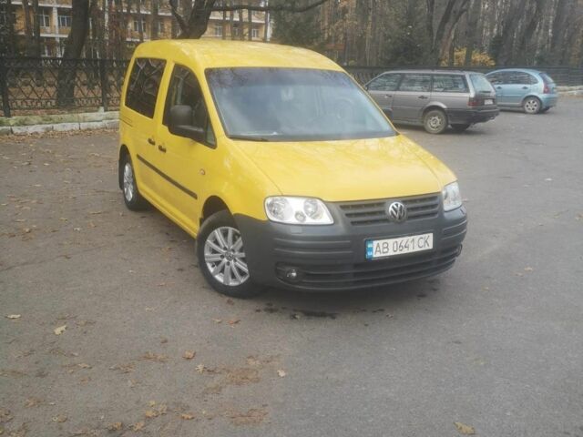 Желтый Фольксваген Кадди, объемом двигателя 2 л и пробегом 191 тыс. км за 7500 $, фото 2 на Automoto.ua