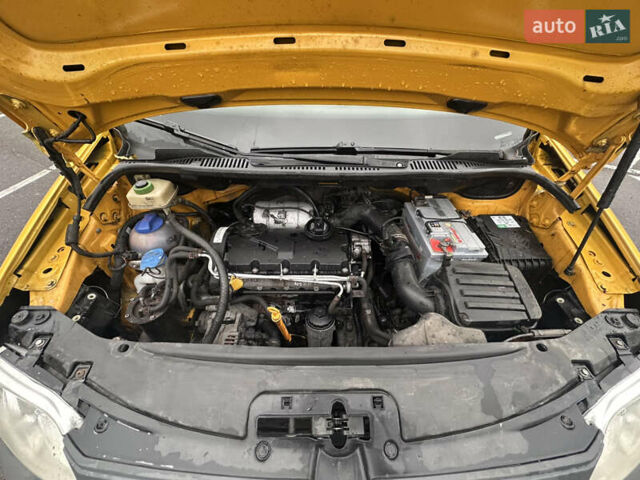 Жовтий Фольксваген Кадді, об'ємом двигуна 1.97 л та пробігом 252 тис. км за 4950 $, фото 15 на Automoto.ua