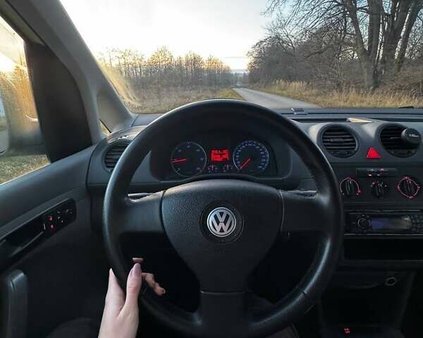 Желтый Фольксваген Кадди, объемом двигателя 1.9 л и пробегом 293 тыс. км за 6500 $, фото 18 на Automoto.ua