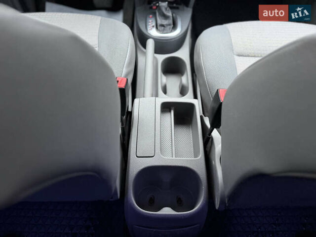 Желтый Фольксваген Кадди, объемом двигателя 1.9 л и пробегом 293 тыс. км за 6400 $, фото 50 на Automoto.ua