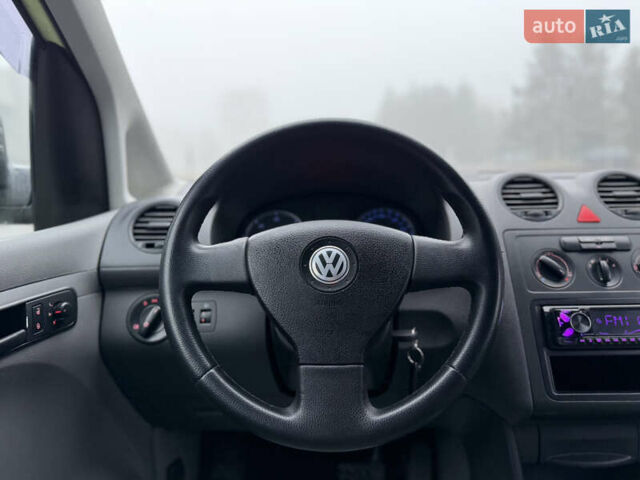 Жовтий Фольксваген Кадді, об'ємом двигуна 1.9 л та пробігом 295 тис. км за 5800 $, фото 39 на Automoto.ua
