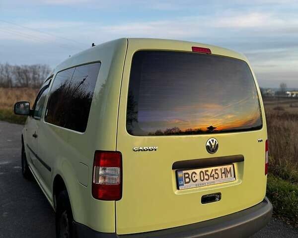 Желтый Фольксваген Кадди, объемом двигателя 1.9 л и пробегом 293 тыс. км за 6500 $, фото 9 на Automoto.ua