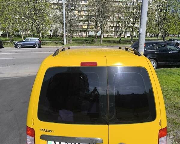 Желтый Фольксваген Кадди, объемом двигателя 1.9 л и пробегом 399 тыс. км за 7500 $, фото 12 на Automoto.ua