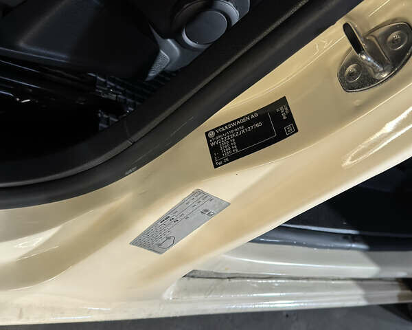 Желтый Фольксваген Кадди, объемом двигателя 2 л и пробегом 264 тыс. км за 17000 $, фото 5 на Automoto.ua